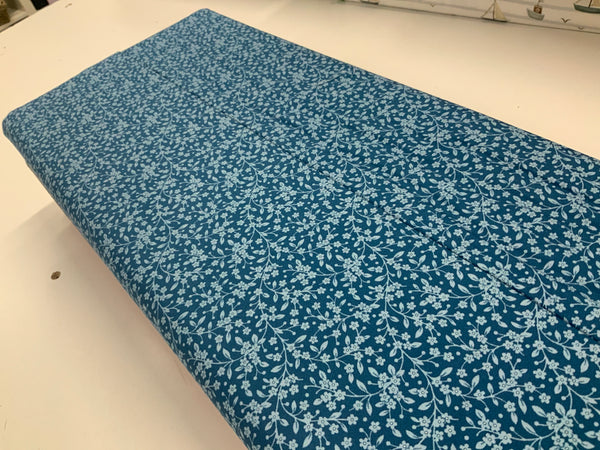 Andover Petite Beehive Petals Cobalt Patchwork